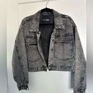 Cropped denim jacket